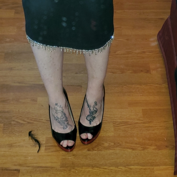 Pencil skirt. Rhinestone hem - Picture 5 of 9